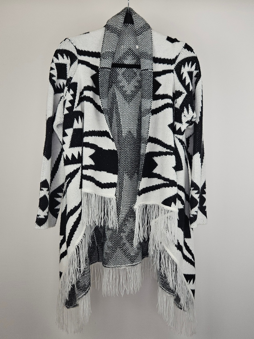 Boho Southwestern Fringe Knit Cardigan L Black White Long Sleeve Open Front Wrap